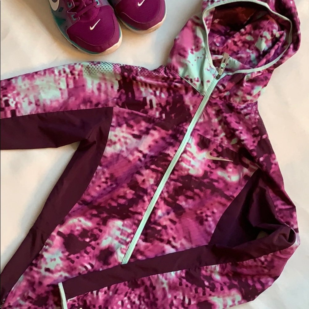 Nike jacket - Picture 1 of 8